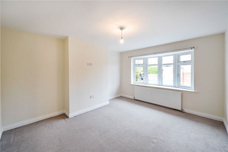 3 bedroom bungalow, Cherry Tree Road, Wales S26 - Available