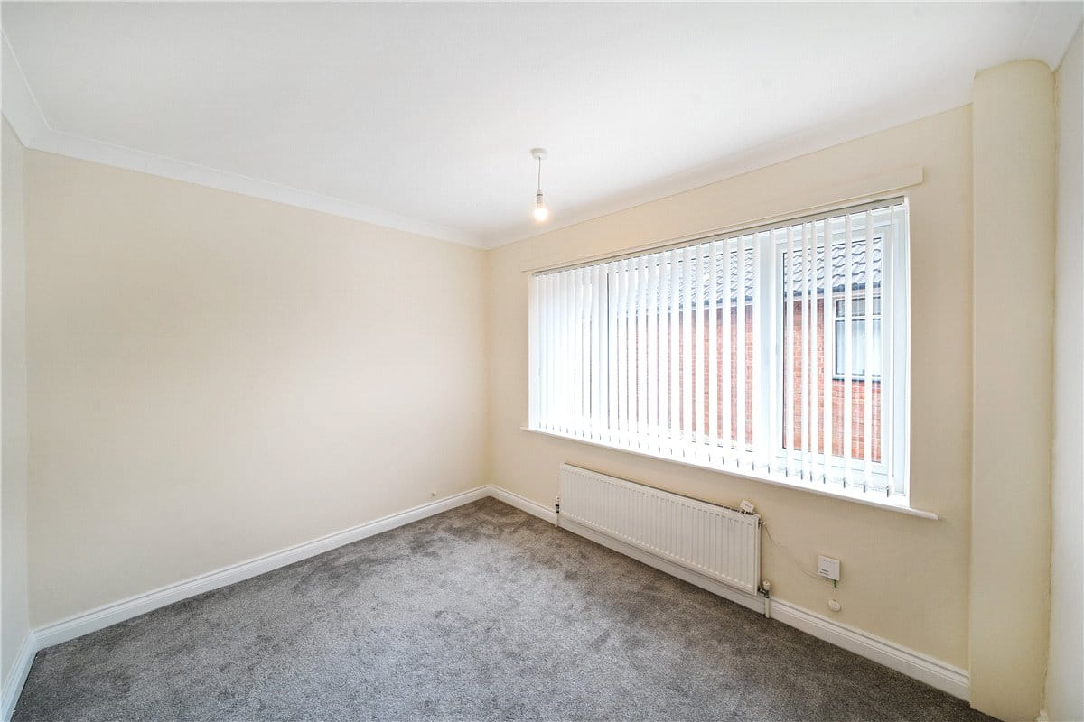 3 bedroom bungalow, Cherry Tree Road, Wales S26 - Available