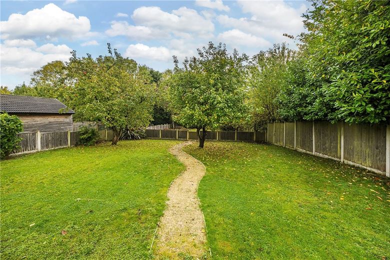 3 bedroom bungalow, Cherry Tree Road, Wales S26 - Available