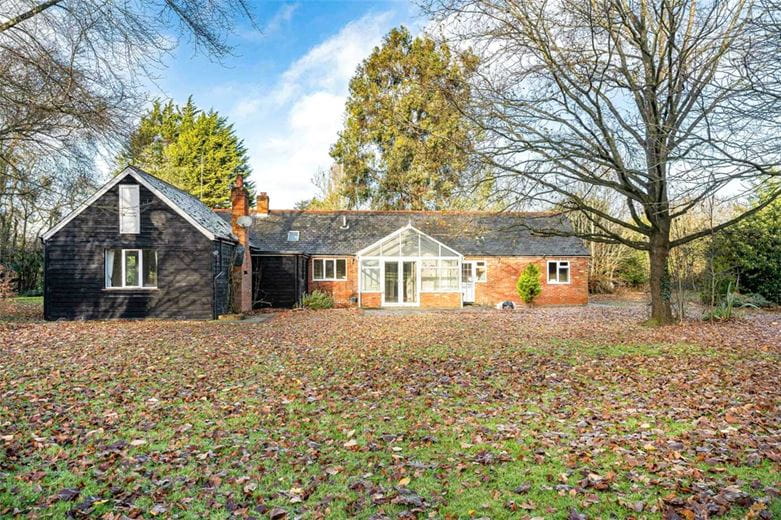 4 bedroom bungalow, Nash Lee Lane, Wendover HP22 - Let Agreed