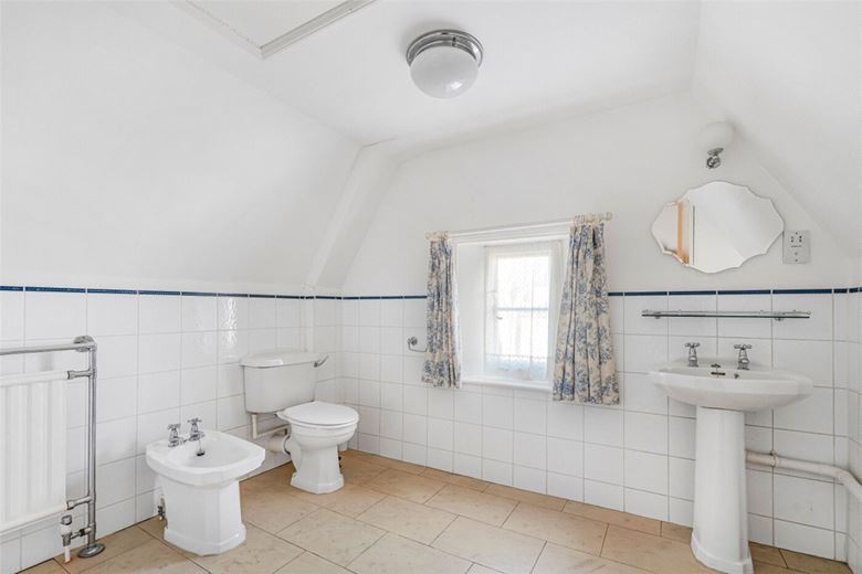 4 bedroom house, Park Village West, London NW1 - Available