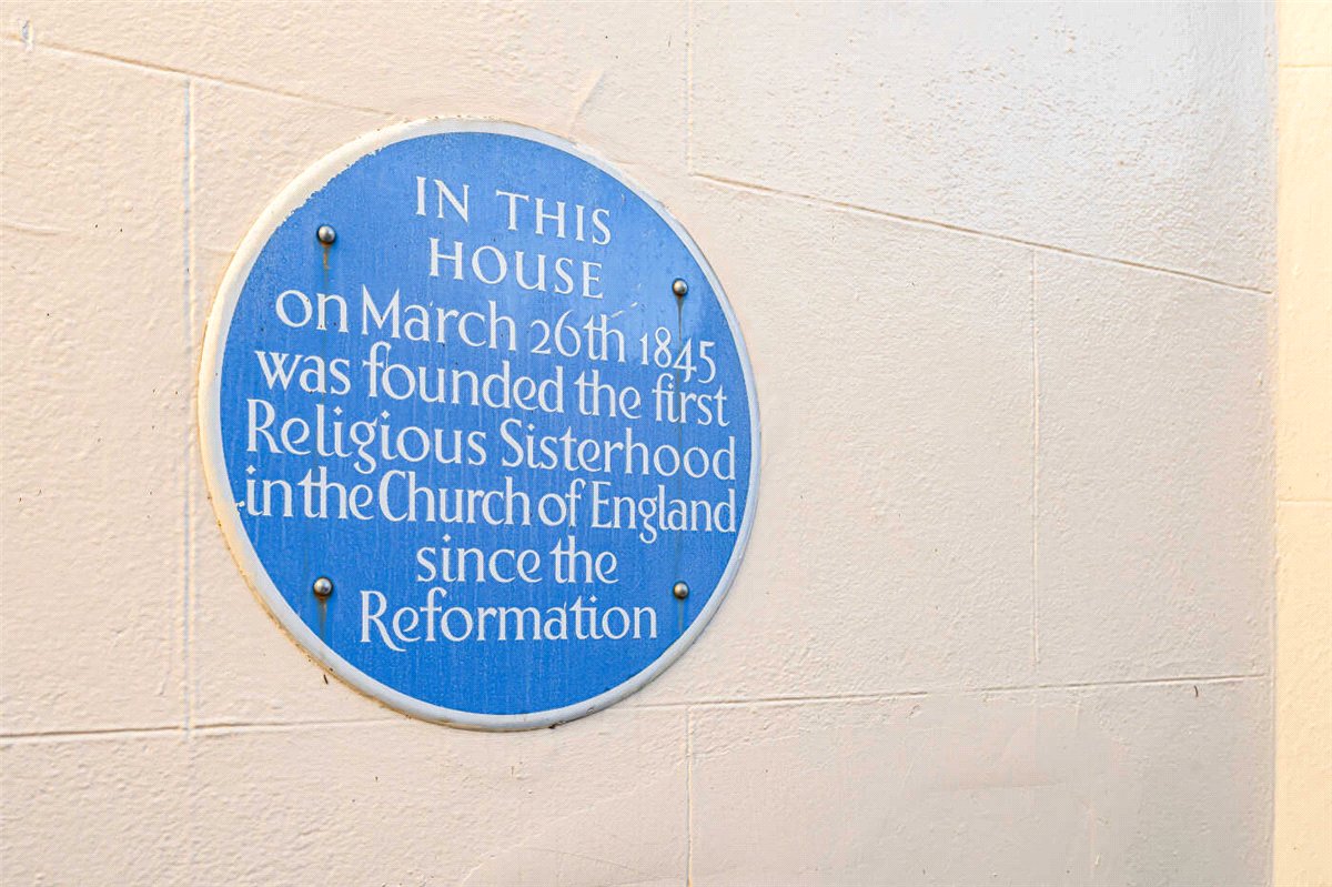 4 bedroom house, Park Village West, London NW1 - Available