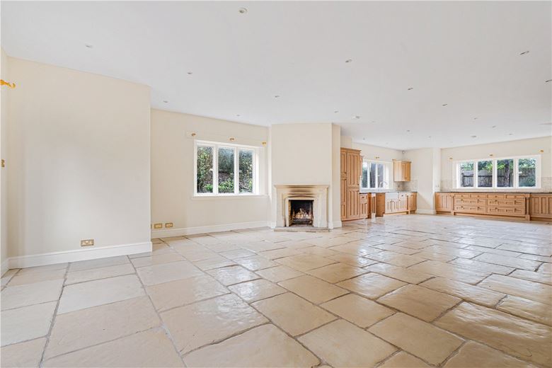 9 bedroom house, Turweston, Brackley NN13 - Available