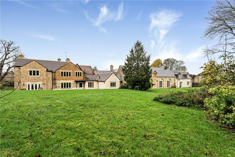 9 bedroom house, Turweston, Brackley NN13 - Available