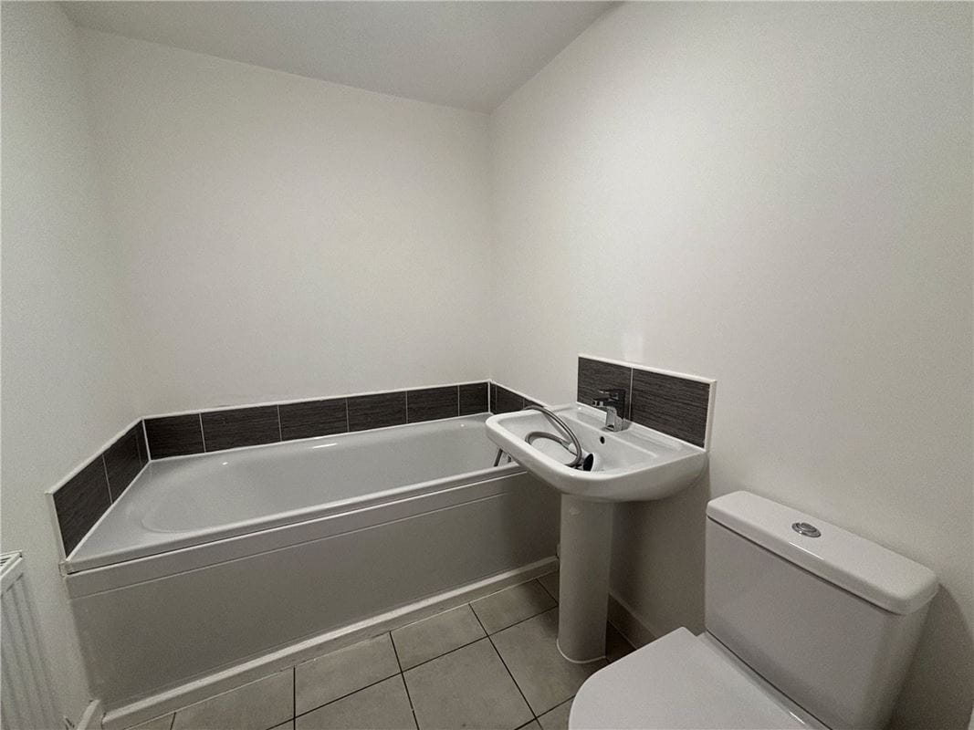 3 bedroom house, Comelybank Drive, Mexborough S64 - Let Agreed