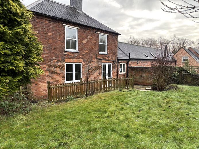 2 bedroom cottage, Park Farm, Willesley Woodside LE65 - Available