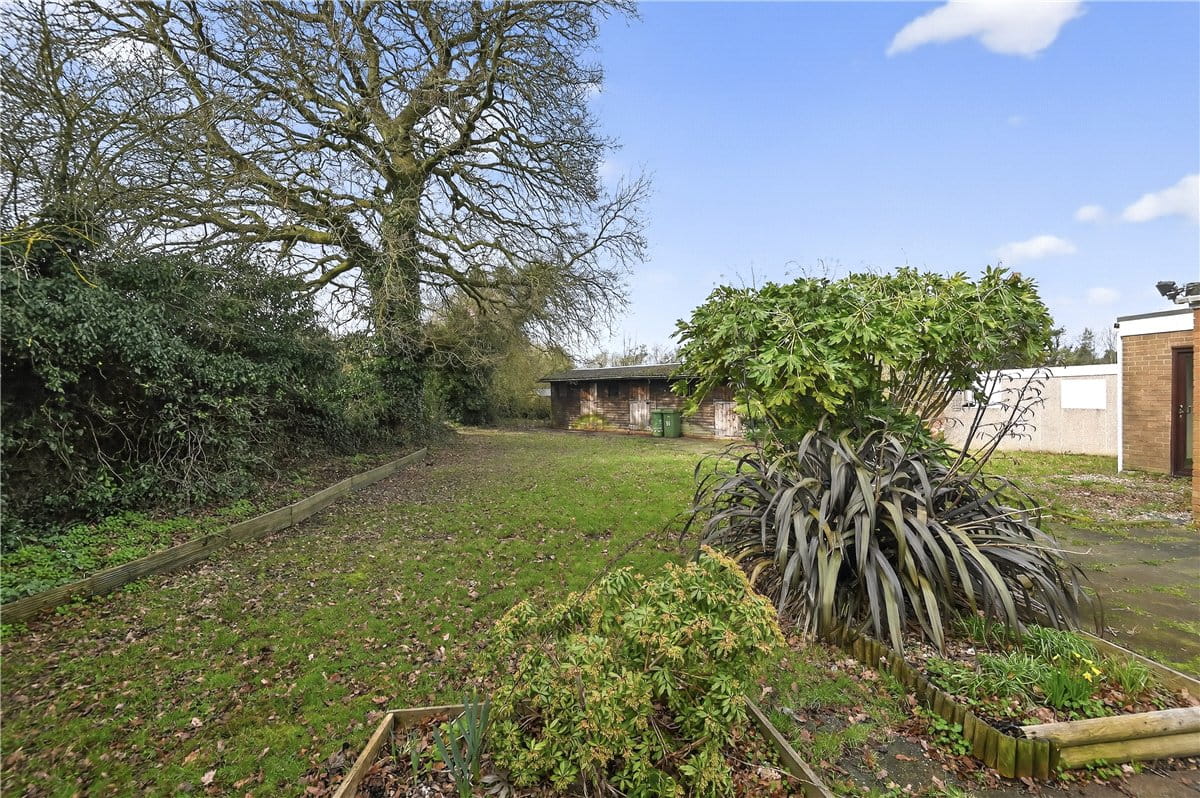 3 bedroom bungalow, Birch Grove, Birchmoor B78 - Let Agreed