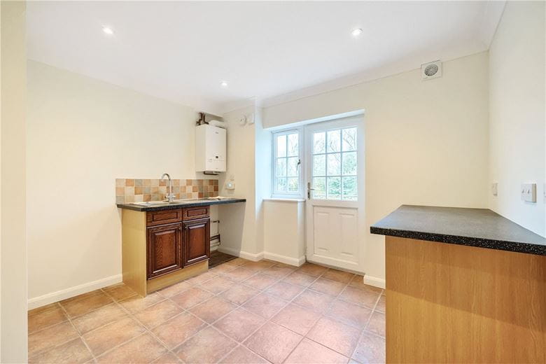 4 bedroom house, Ballinger Road, South Heath HP16 - Available