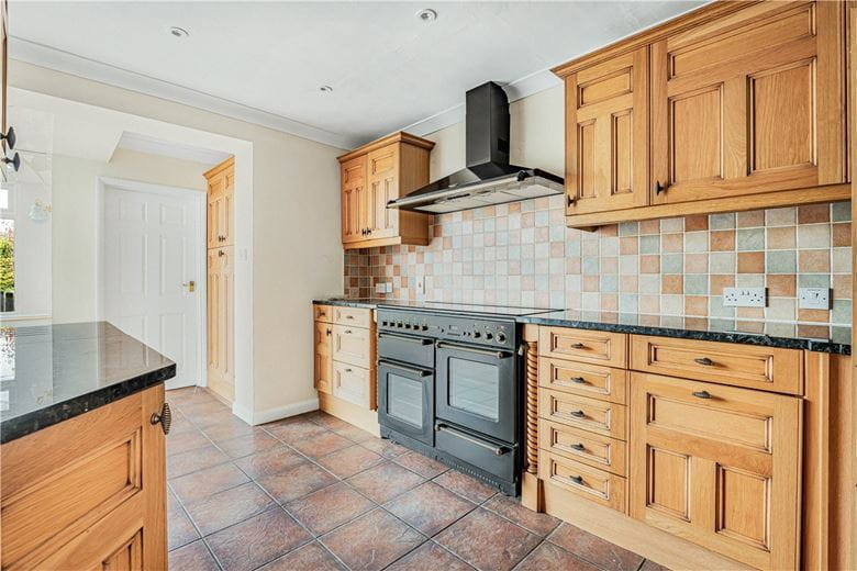 4 bedroom house, Ballinger Road, South Heath HP16 - Available