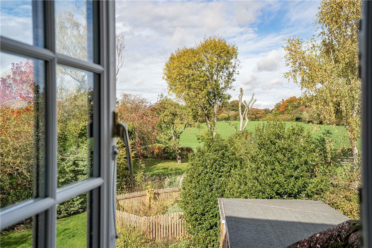 4 bedroom house, Ballinger Road, South Heath HP16 - Available