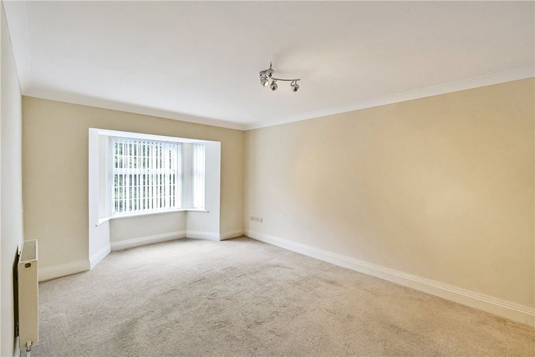 6 bedroom house, Towers Lane, Crofton WF4 - Available