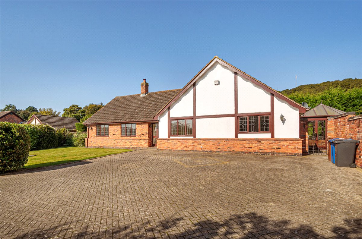 4 bedroom bungalow, School Lane, Hints B78 - Available