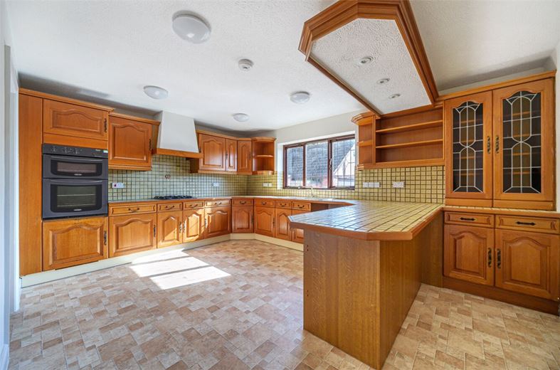 4 bedroom bungalow, School Lane, Hints B78 - Available