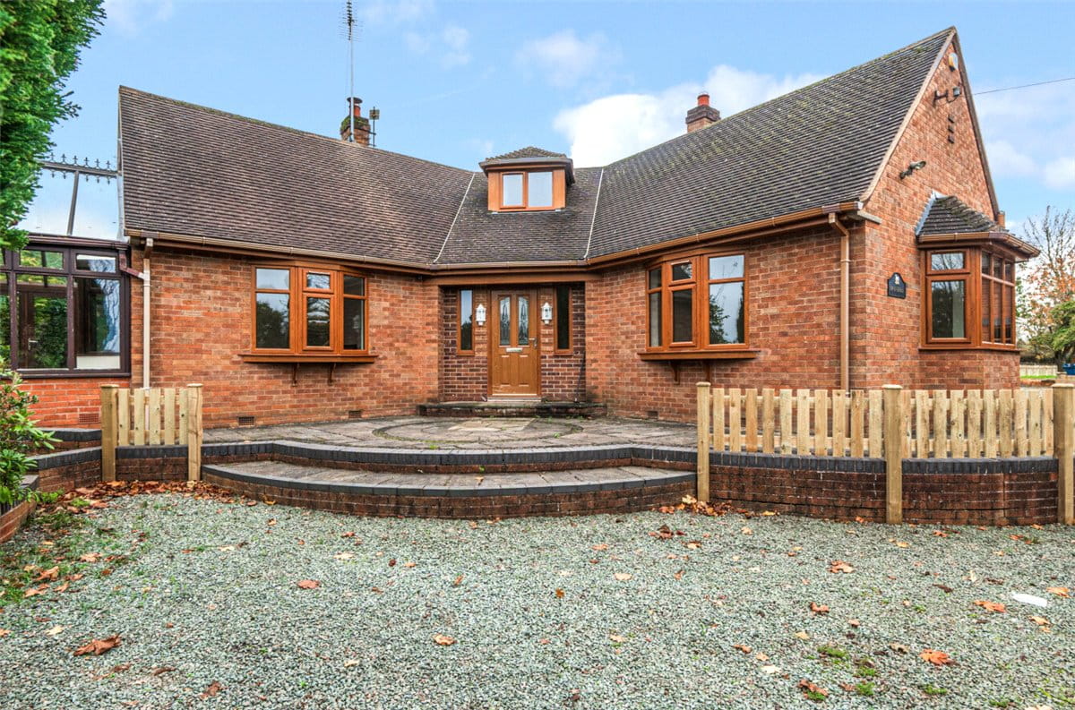 5 bedroom house, Tolldish Lane, Great Haywood ST18