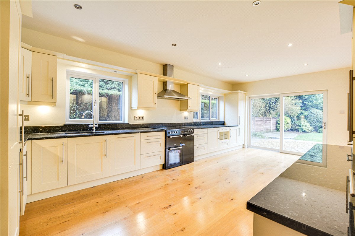 4 bedroom house, Burnside, Hale Barns WA15 - Available