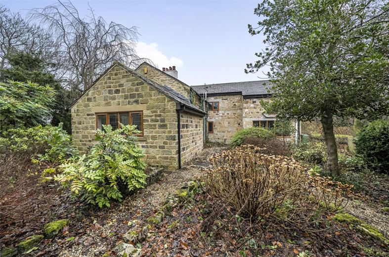 4 bedroom house, Pontefract Road, Crofton WF4 - Available