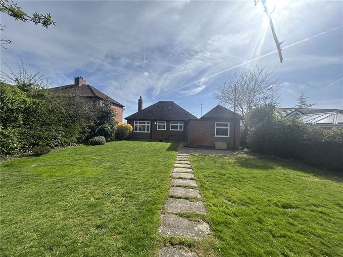 2 bedroom bungalow, Newcastle Road, Chorlton CW2 - Available