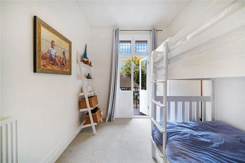 3 bedroom flat, Bishops Mansions, Fulham SW6 - Available