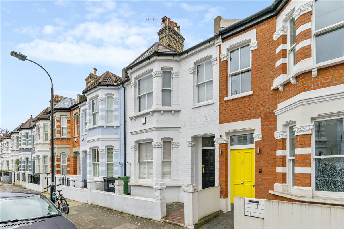 4 bedroom house, Firth Gardens, London SW6 - Available