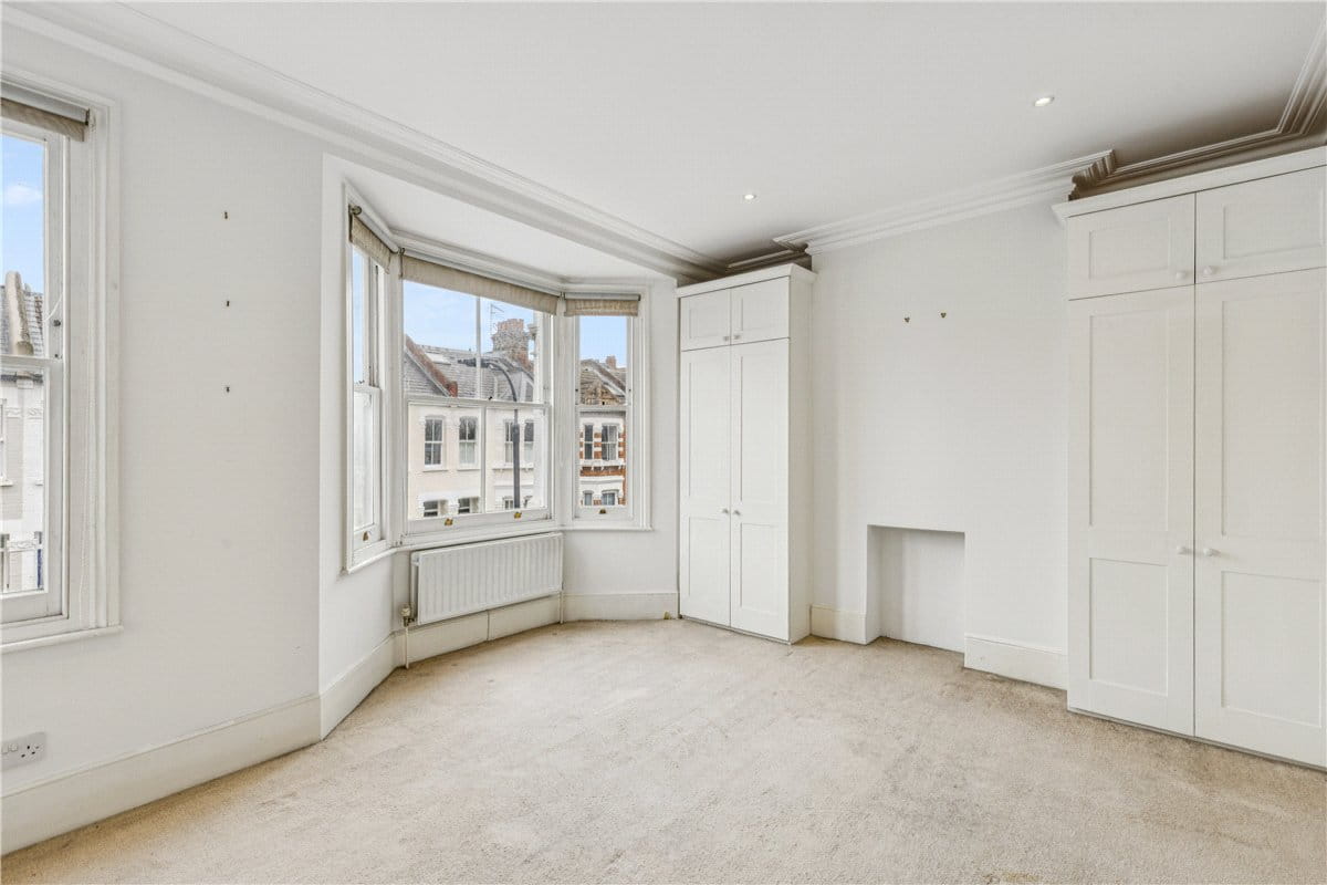 4 bedroom house, Firth Gardens, London SW6 - Available