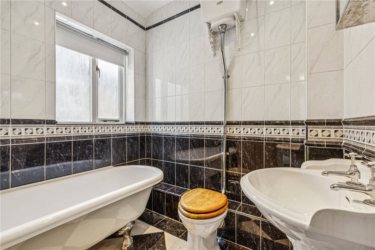 4 bedroom house, Firth Gardens, London SW6 - Available