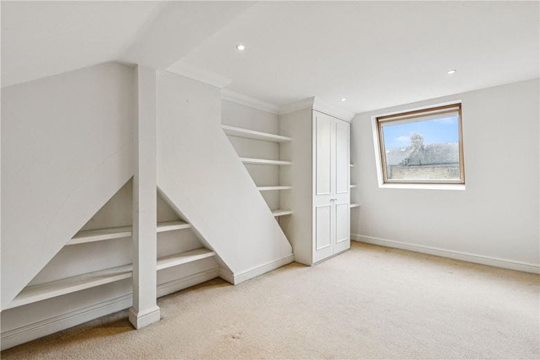 4 bedroom house, Firth Gardens, London SW6 - Available