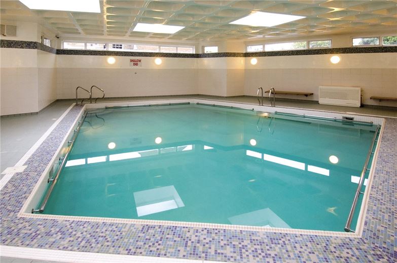 2 bedroom flat, Alder Lodge, 73 Stevenage Road SW6 - Available