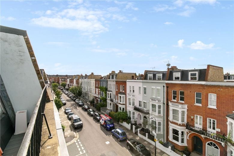 2 bedroom flat, Waldemar Avenue, London SW6 - Sold STC