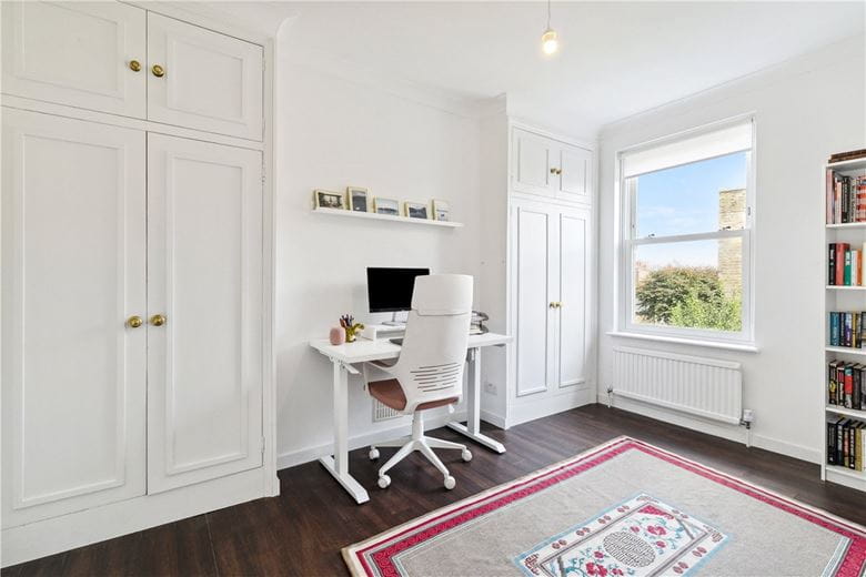 2 bedroom flat, Waldemar Avenue, London SW6 - Sold