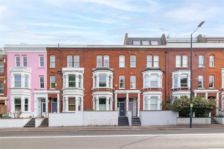 2 bedroom flat, Fulham Palace Road, London SW6 - Sold