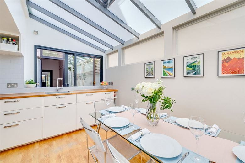 2 bedroom flat, Fulham Palace Road, London SW6 - Sold