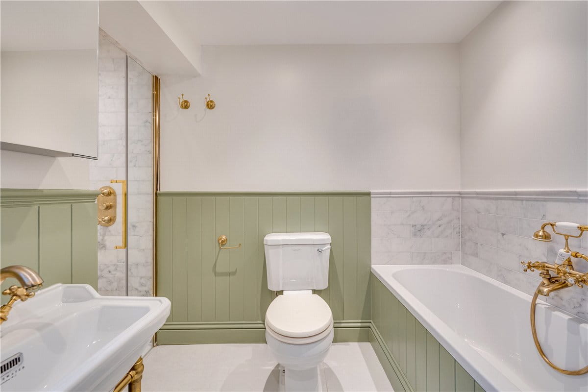 2 bedroom flat, Hartismere Road, Hammersmith And Fulham SW6 - Sold