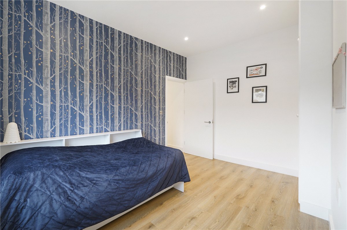3 bedroom house, Colehill Lane, London SW6 - Available