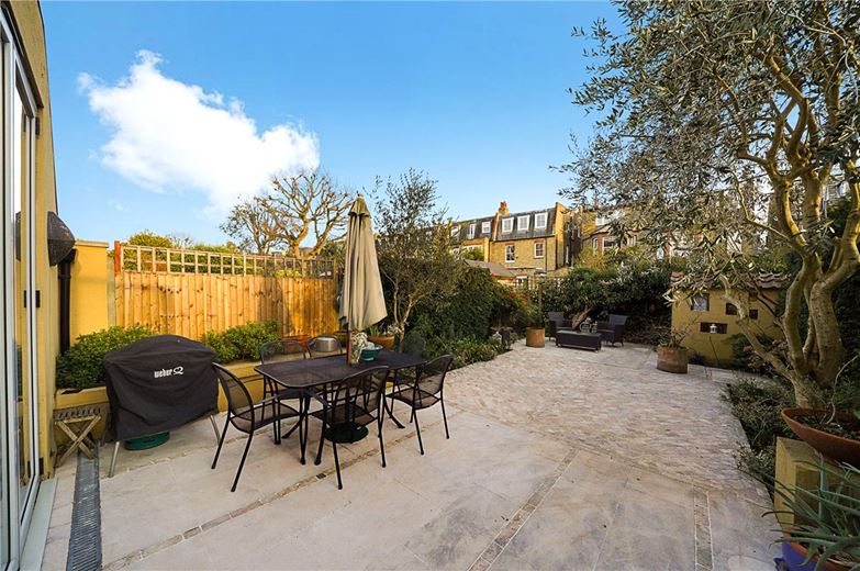 6 bedroom house, Doneraile Street, London SW6 - Available