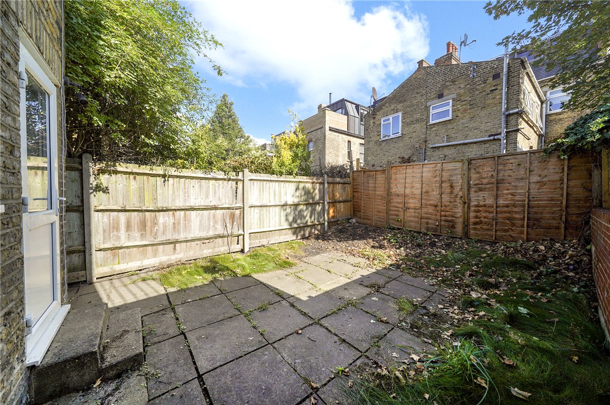 3 bedroom house, Rainville Road, London W6 - Available