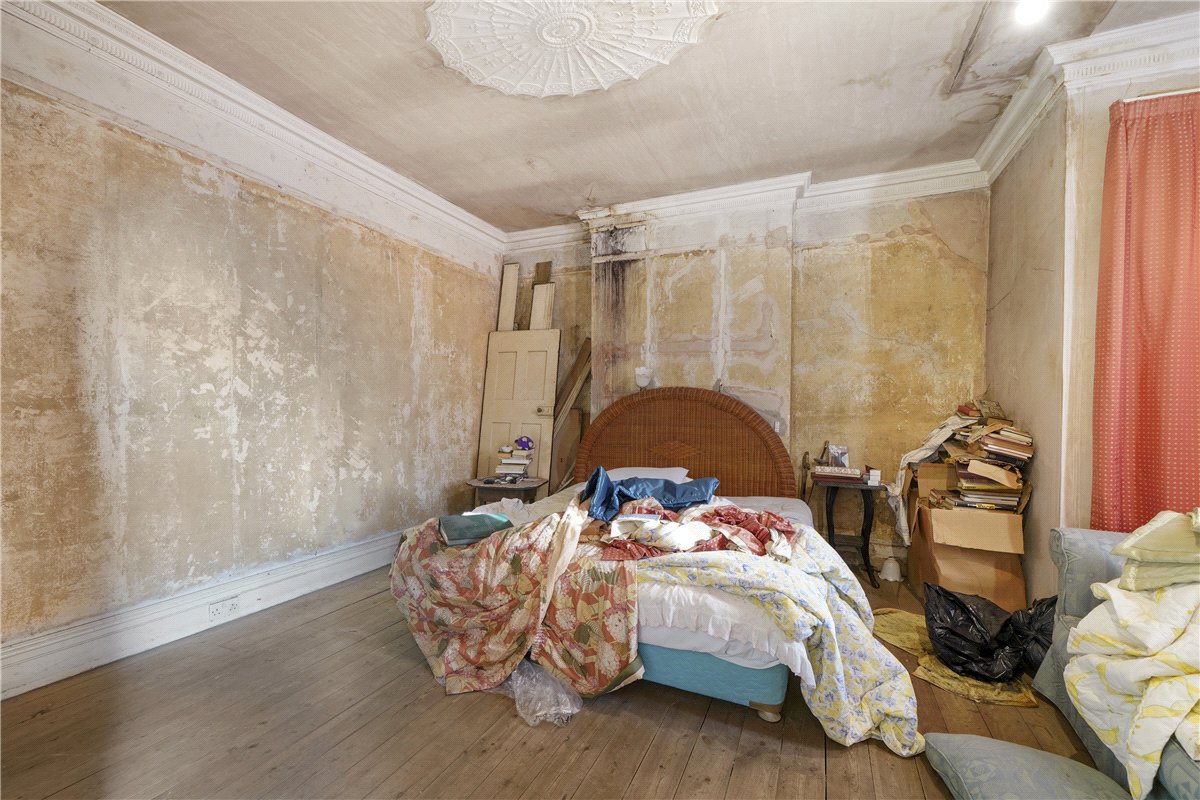 3 bedroom house, Ellerby Street, London SW6 - Available