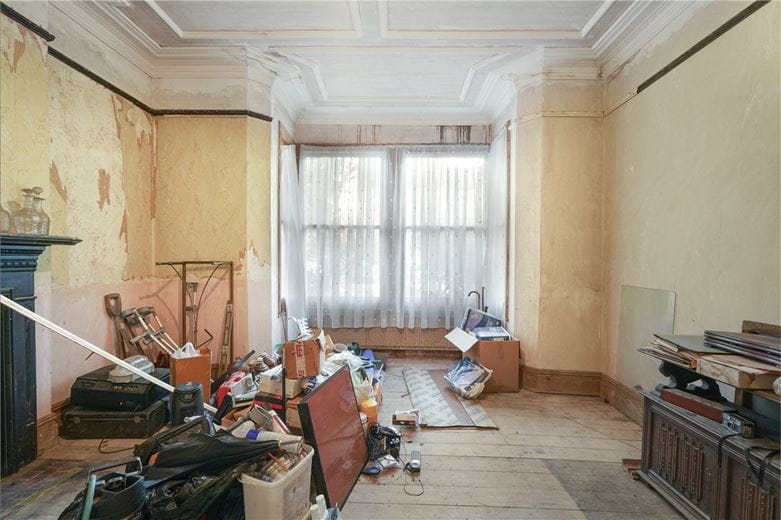 3 bedroom house, Ellerby Street, London SW6 - Available