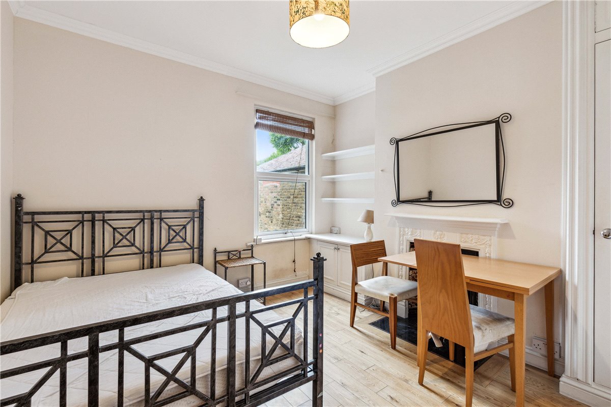 6 bedroom house, Niton Street, London SW6 - Available