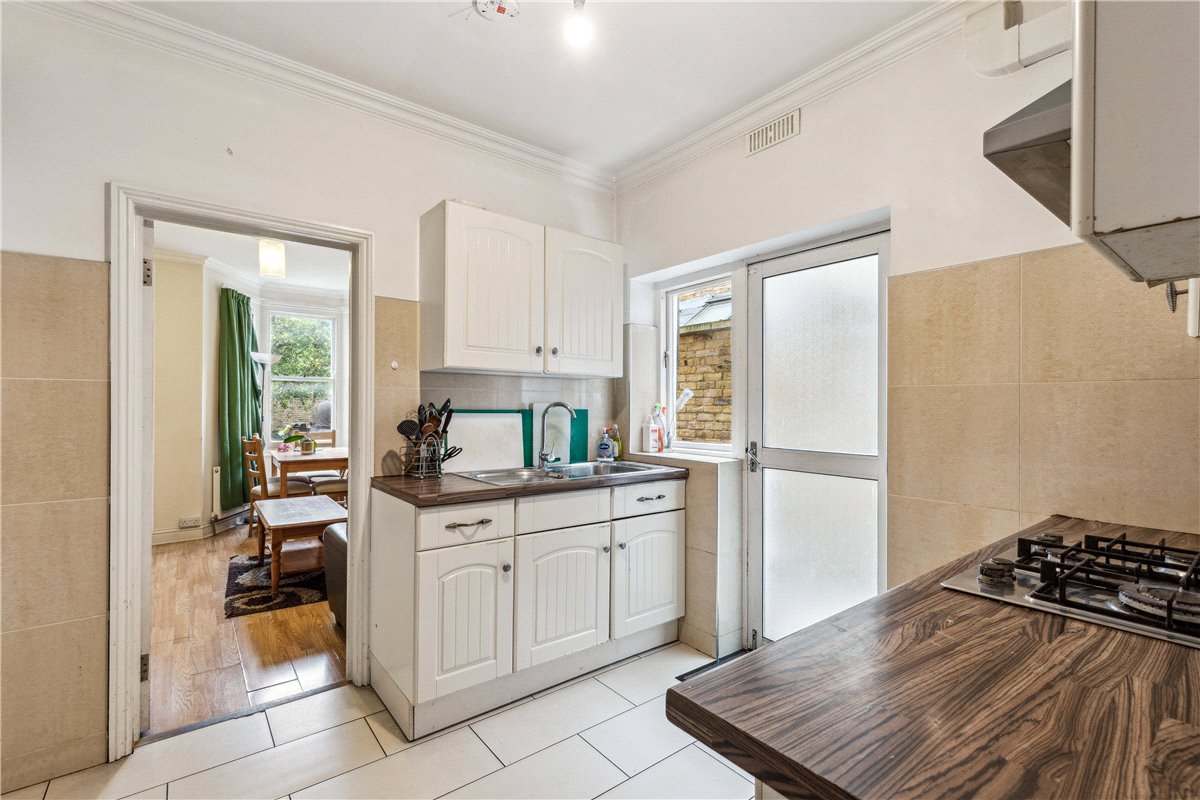 6 bedroom house, Niton Street, London SW6 - Available