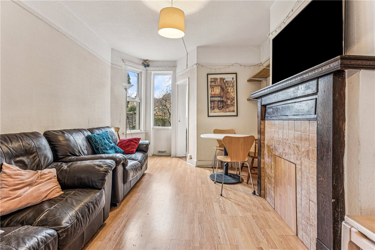6 bedroom house, Niton Street, London SW6 - Available