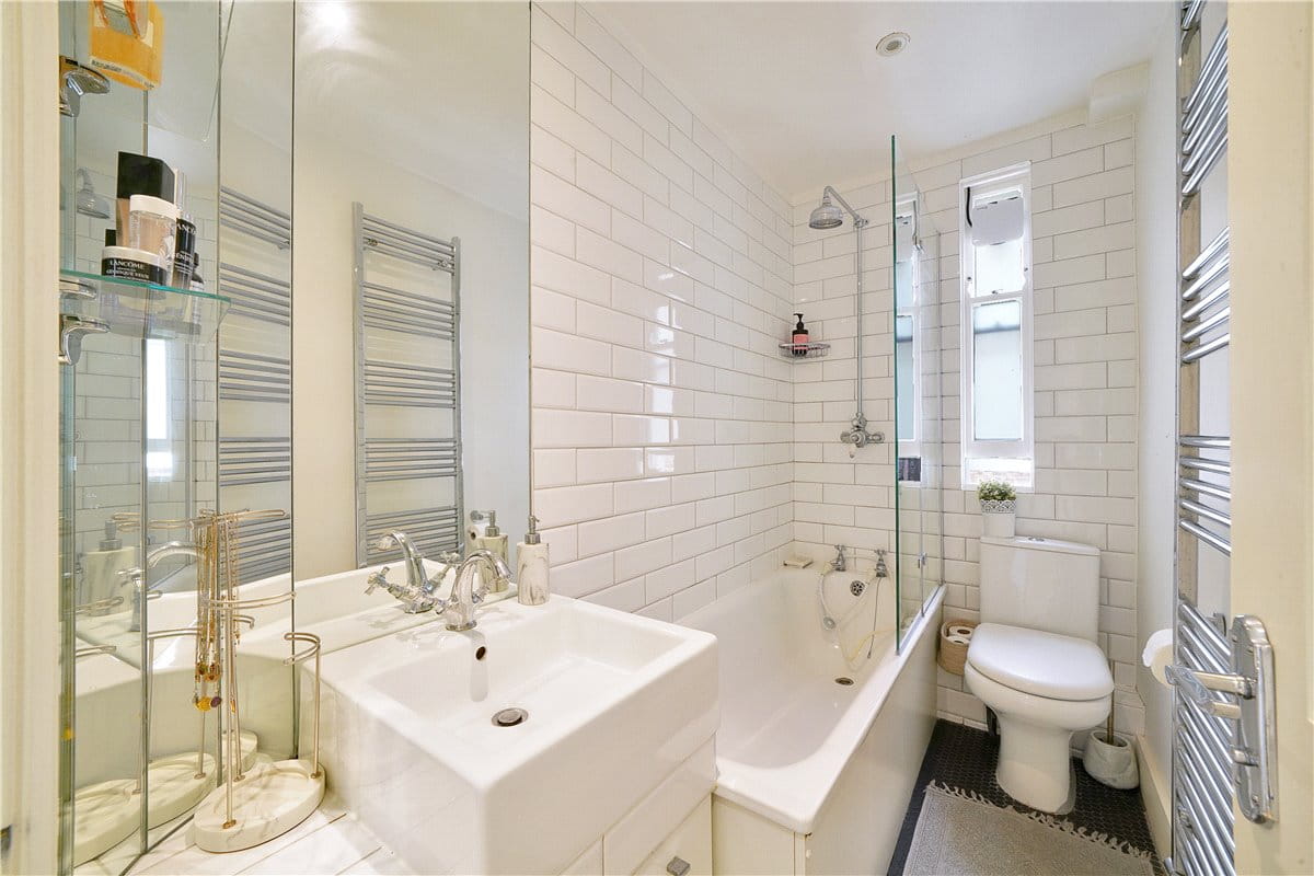 2 bedroom flat, Mirabel Road, London SW6 - Available