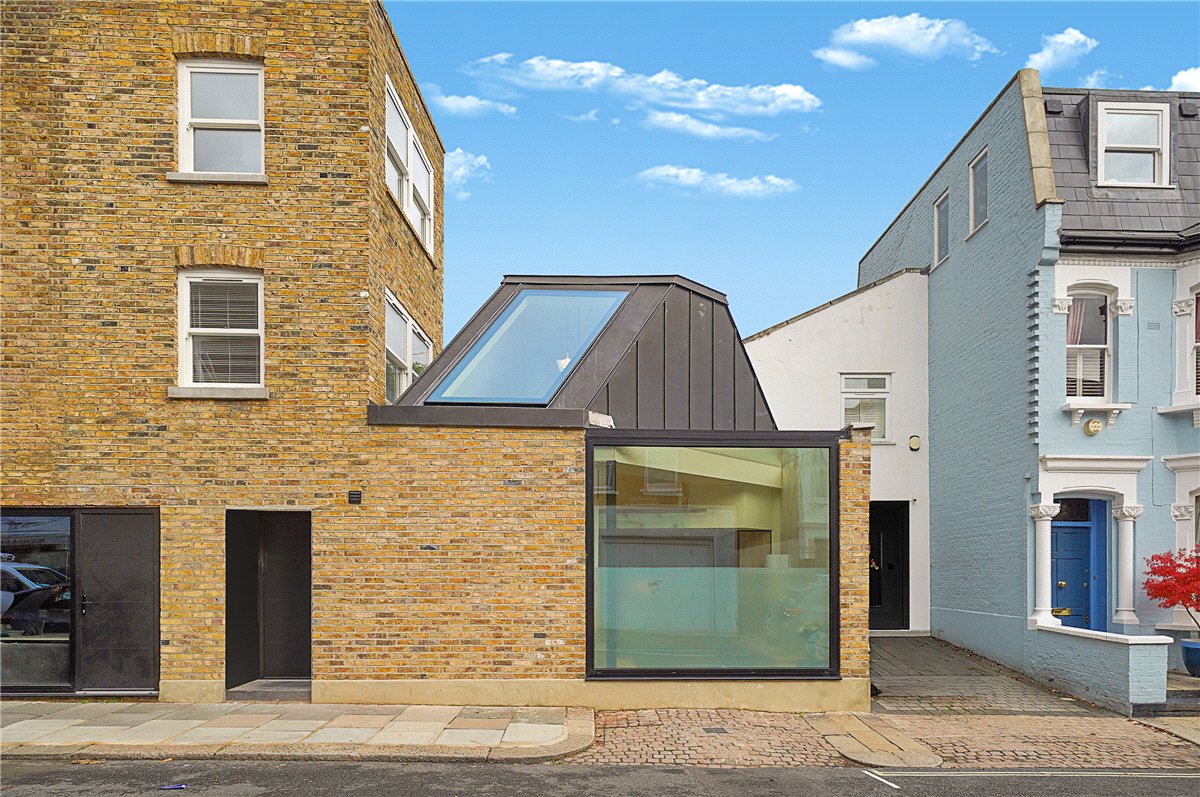 3 bedroom house, Cortayne Road, London SW6 - Available