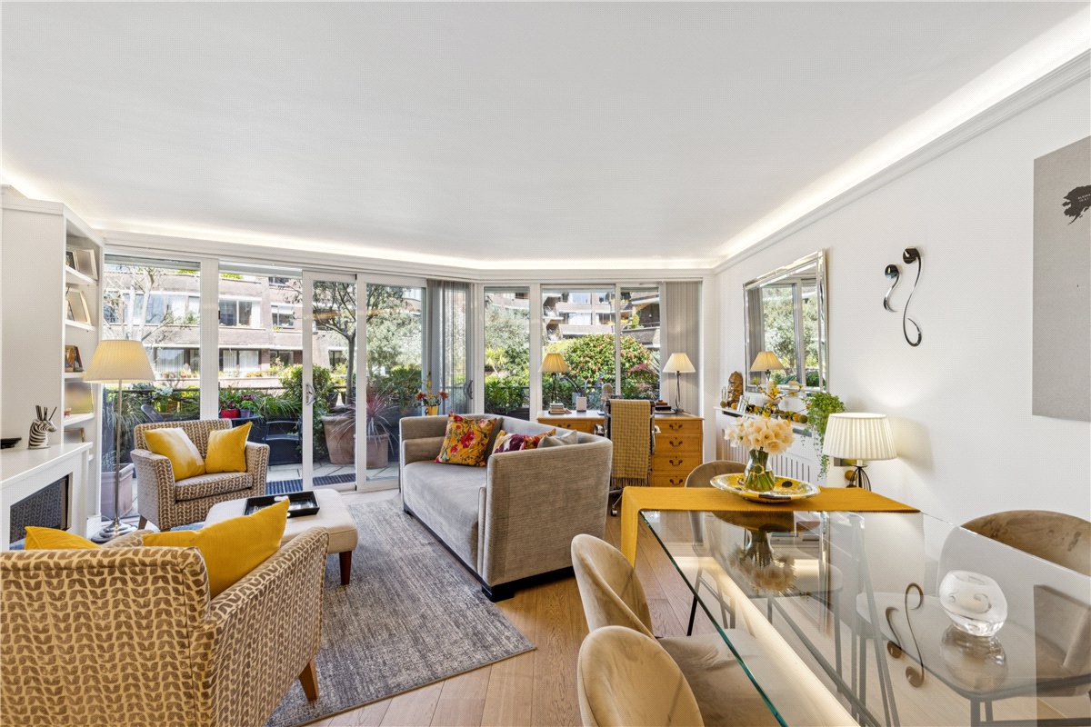 2 bedroom flat, Stevenage Road, London SW6 - Available