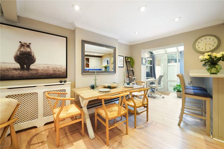 2 bedroom flat, Parkville Road, London SW6 - Available