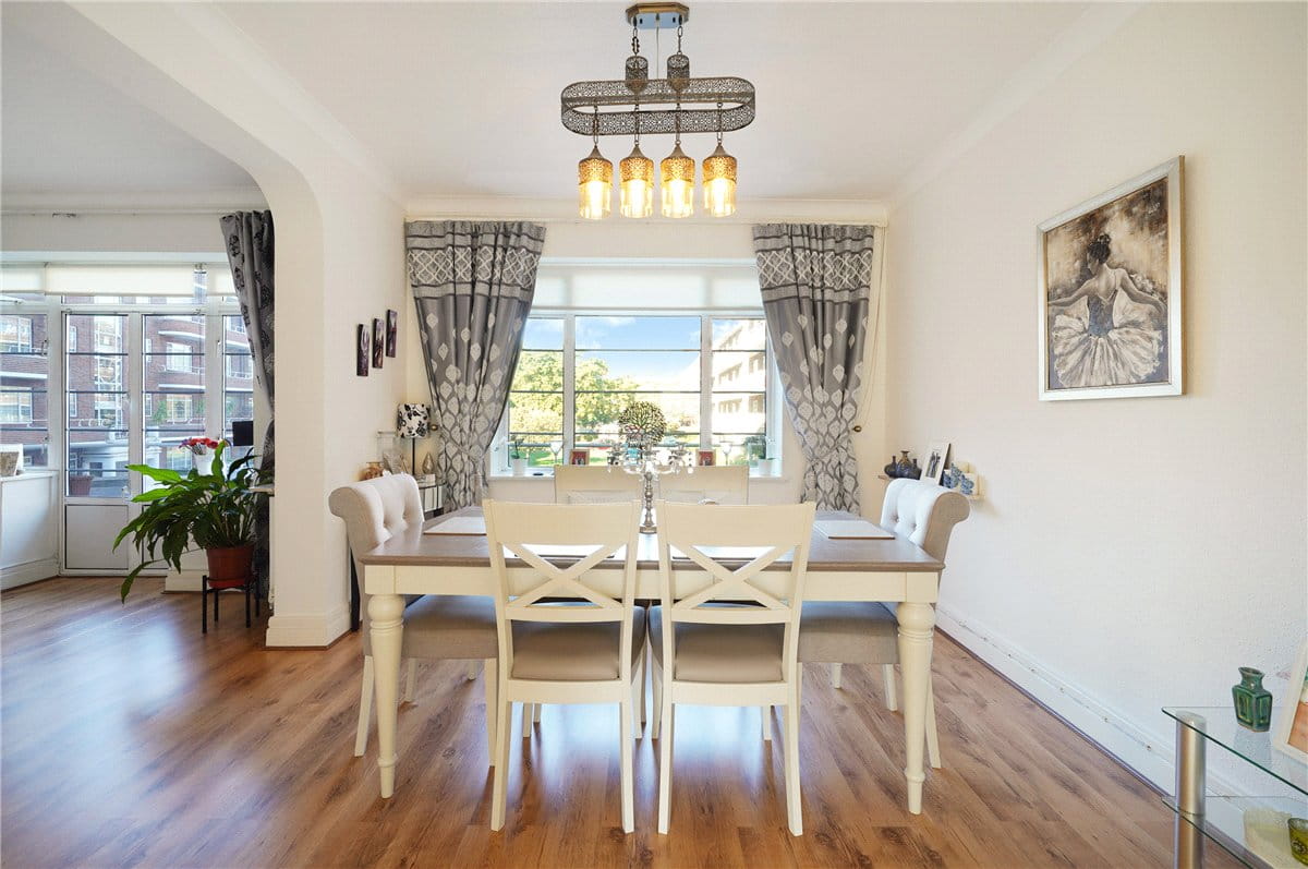 2 bedroom flat, Barons Keep, Gliddon Road W14 - Available