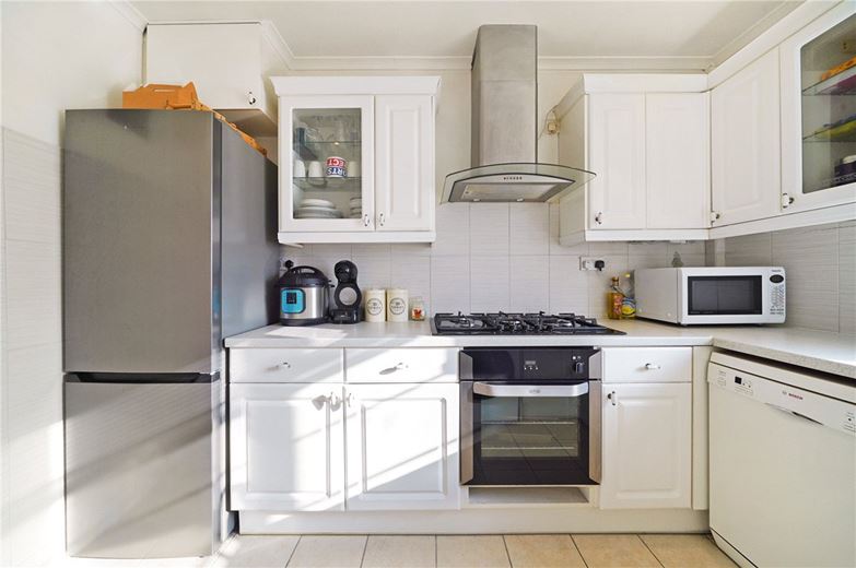 2 bedroom flat, Barons Keep, Gliddon Road W14 - Available