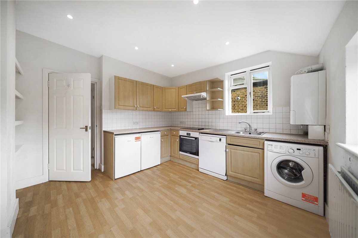 2 bedroom flat, Edenvale Street, London SW6 - Sold STC