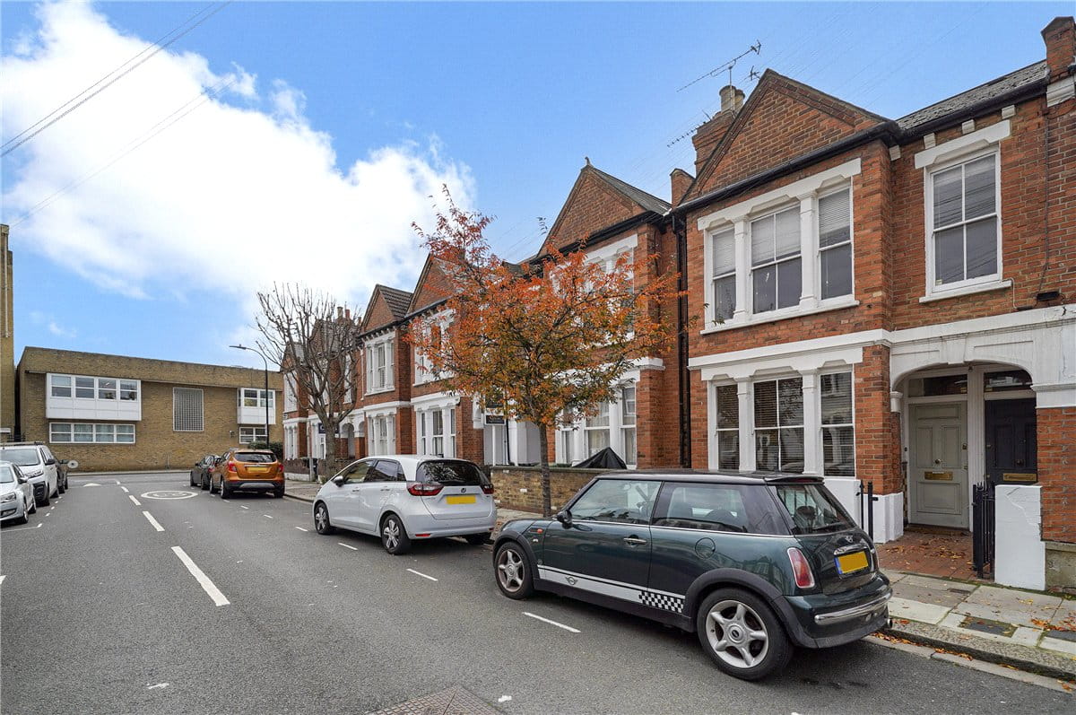 2 bedroom flat, Edenvale Street, London SW6 - Sold STC