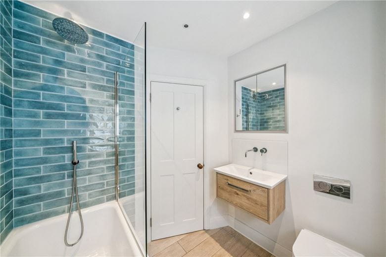 4 bedroom house, Tournay Road, London SW6 - Available
