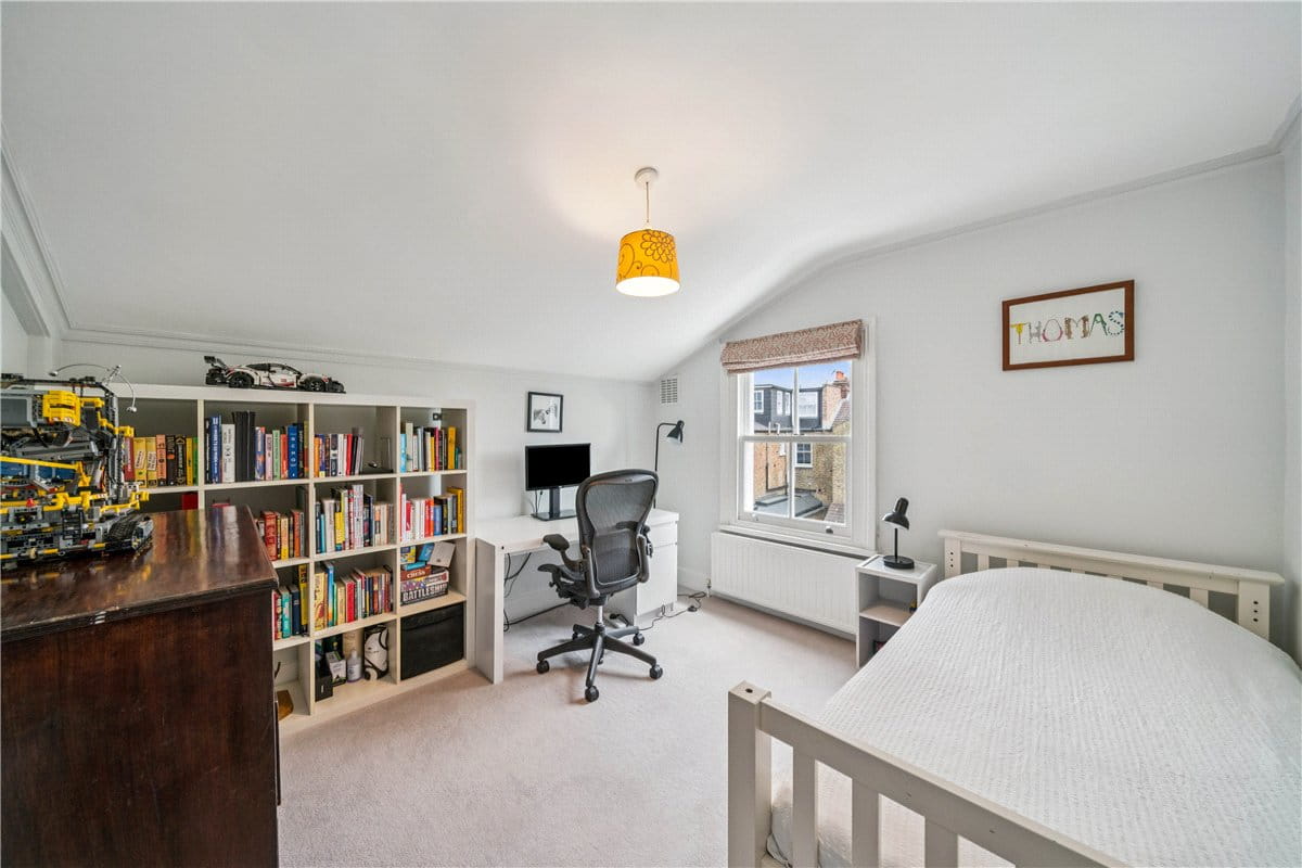 4 bedroom house, Tournay Road, London SW6 - Available